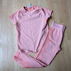 Target Girls all in motion Tshirt & Pants set Size Large (10/12)